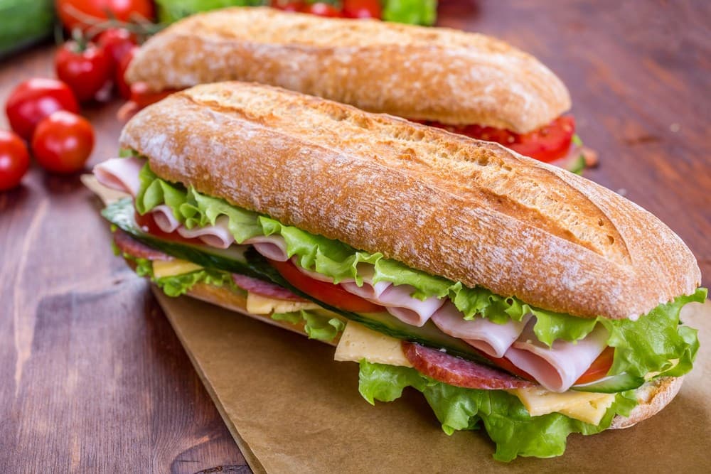 Broodjeszaak Oguz - Openingstijden en menu